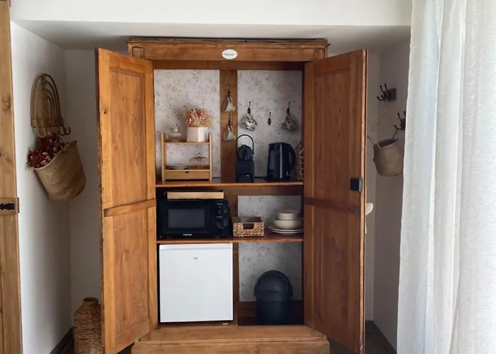 O'manava Et Bien-etre Couette-café Virac